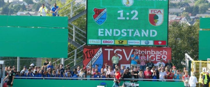 DFB-Pokalspiel zwischen dem TSV Steinbach-Haiger und dem FC Augsburg